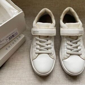 Geox DjRock Velcro Kids Sneakers Size 1Y Outstanding Condition